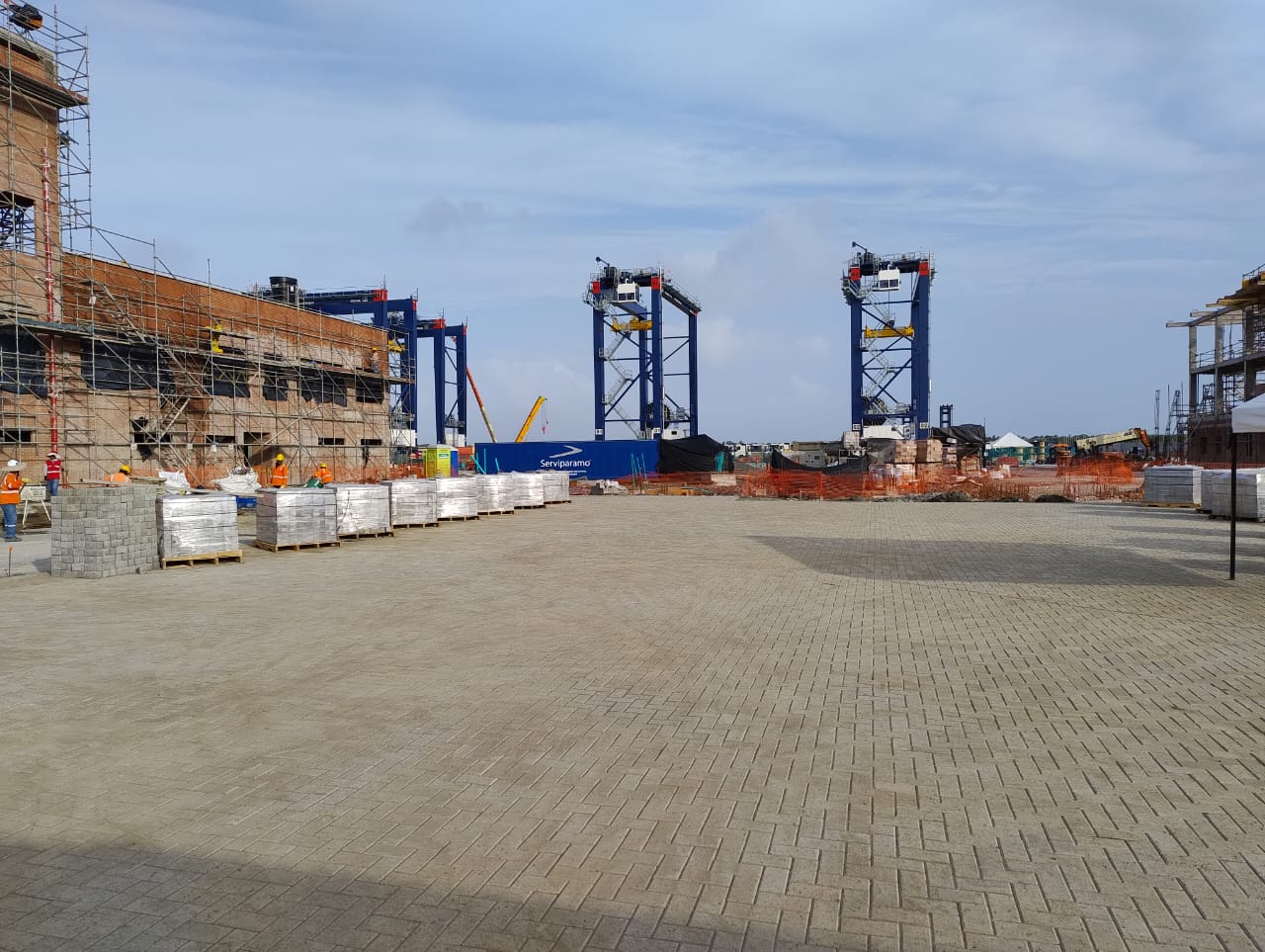 Puerto Urabá - Grúas